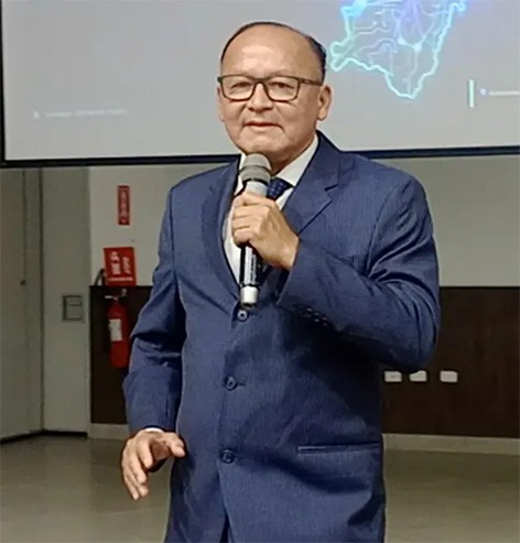 Dr. Michael Chong Pineda